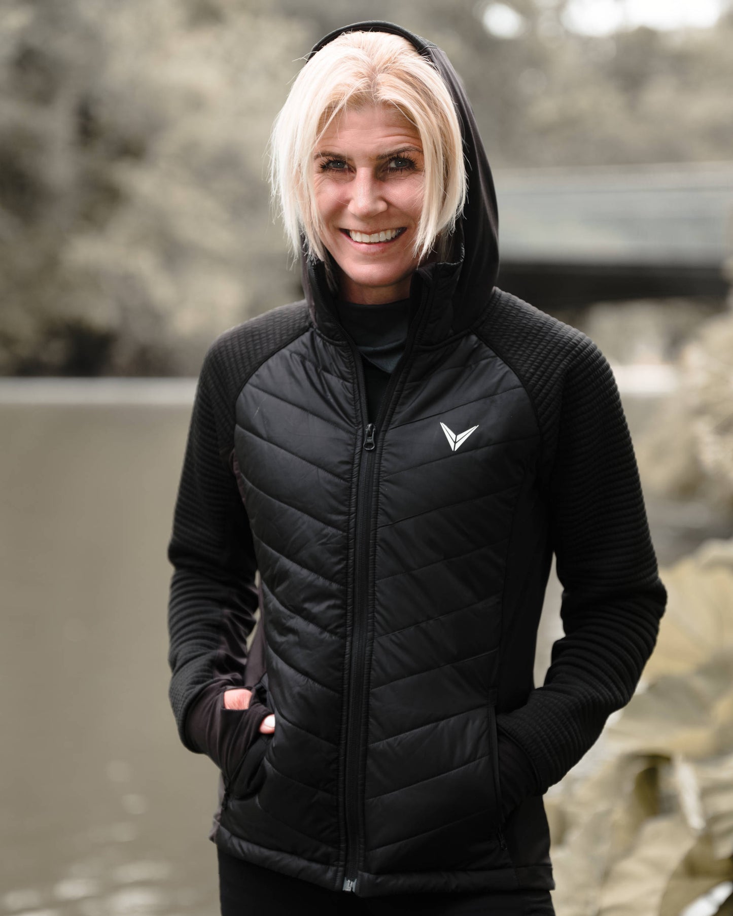 Czarna kurtka do biegania – Rikke Hørlykke x Winnershape 